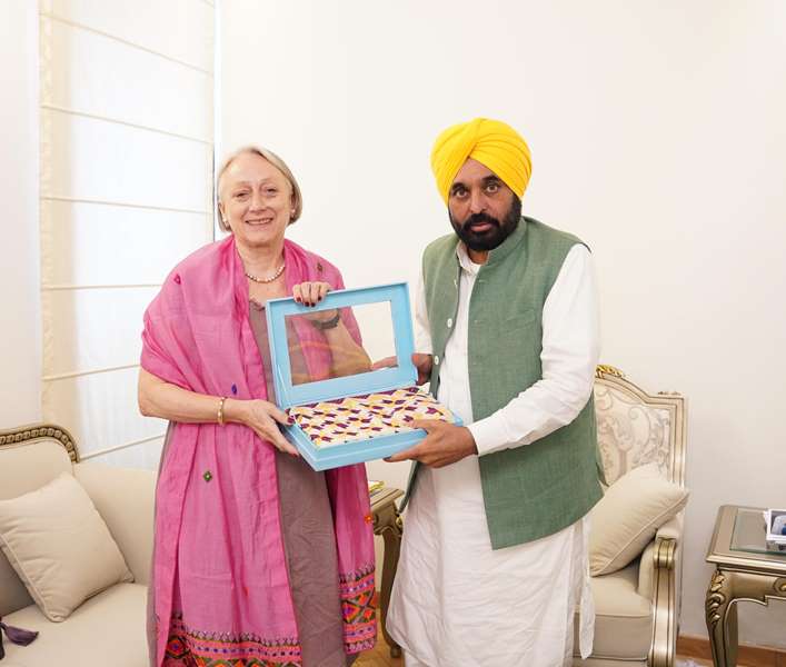 Bhagwant Mann with Caroline Rowett